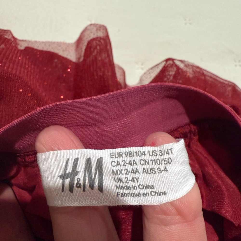 H&M Maroon Red  Girl’s Christmas Party Sparkling Skirt and Top Size 3T - Picture 5 of 8